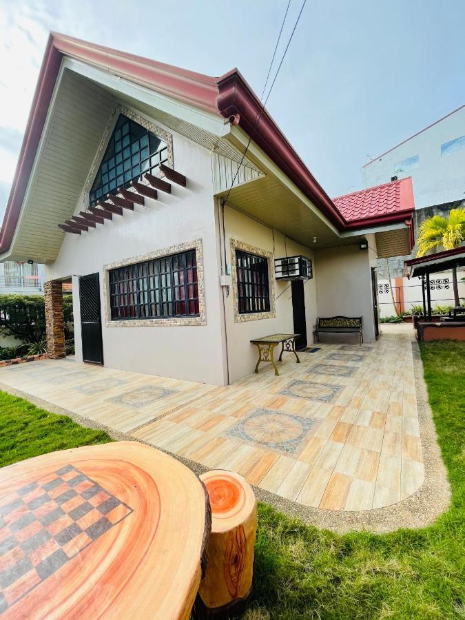 Vila Resthouse Fully Airconditioned W/ Private Parking Tuguegarao City Exteriér fotografie