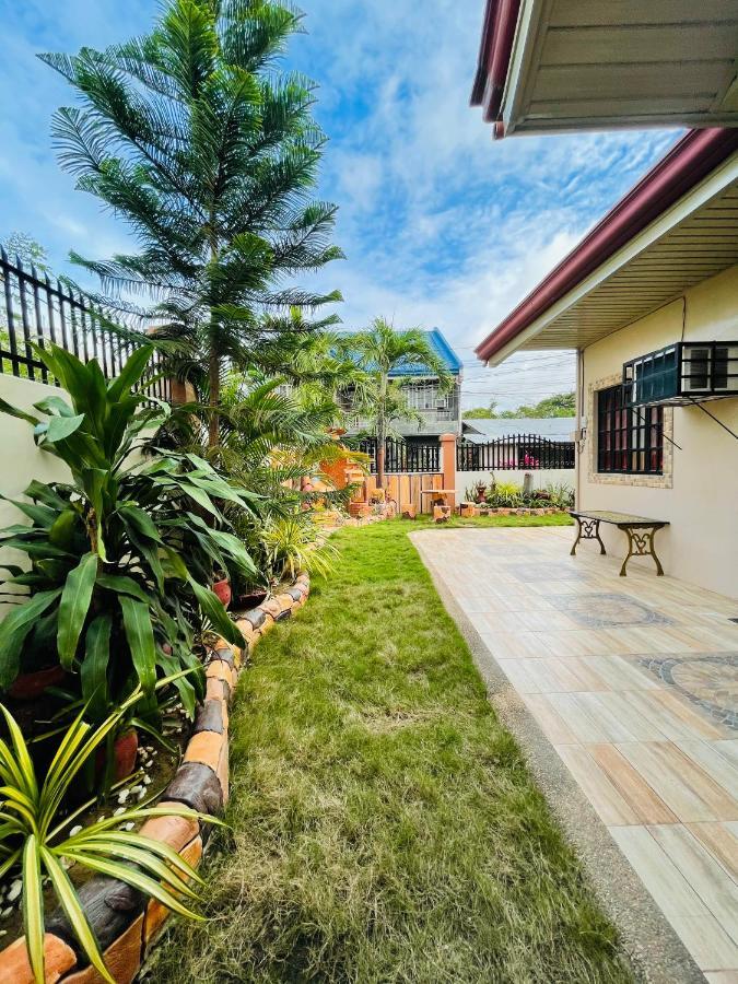 Vila Resthouse Fully Airconditioned W/ Private Parking Tuguegarao City Exteriér fotografie