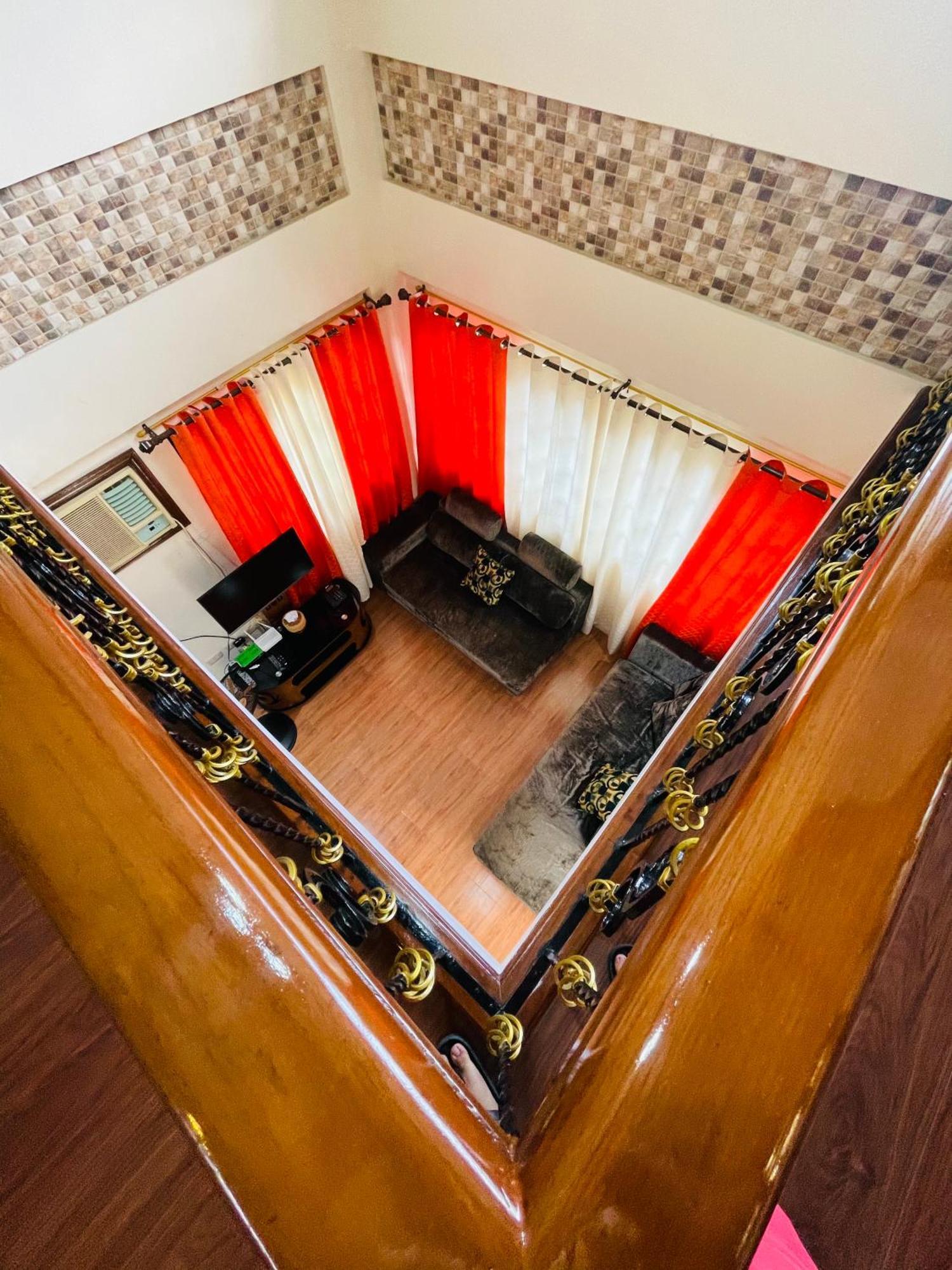 Vila Resthouse Fully Airconditioned W/ Private Parking Tuguegarao City Exteriér fotografie