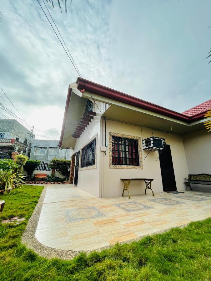 Vila Resthouse Fully Airconditioned W/ Private Parking Tuguegarao City Exteriér fotografie