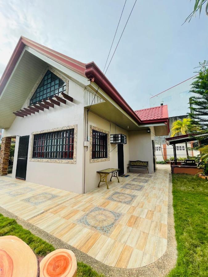 Vila Resthouse Fully Airconditioned W/ Private Parking Tuguegarao City Exteriér fotografie